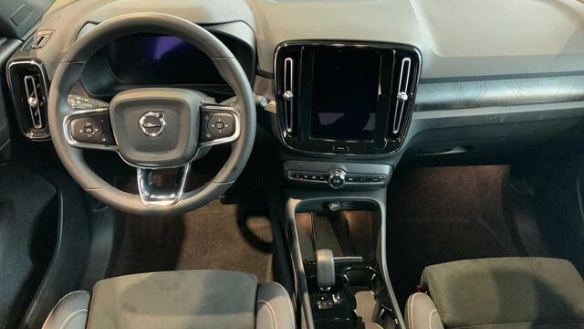 Volvo XC40 Recharge Plus, Single Motor Extended Range, Elektrisch + Navi + Winter Pack + ..