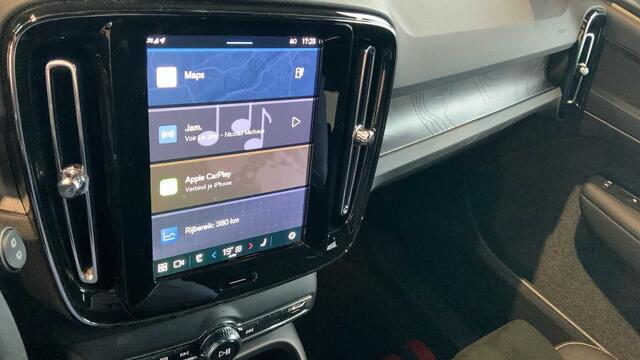 Volvo XC40 Recharge Plus, Single Motor Extended Range, Elektrisch + Navi + Winter Pack + ..