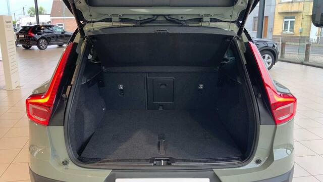 Volvo XC40 Recharge Plus, Single Motor Extended Range, Elektrisch + Navi + Winter Pack + ..