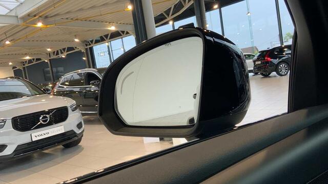 Volvo XC40 Recharge Plus, Single Motor Extended Range, Elektrisch + Navi + Winter Pack + ..