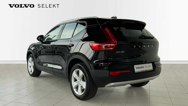 Volvo XC40 Core, B3 Mild hybrid, Benzine + Navi + ....