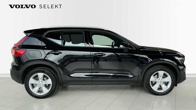 Volvo XC40 Core, B3 Mild hybrid, Benzine + Navi + ....