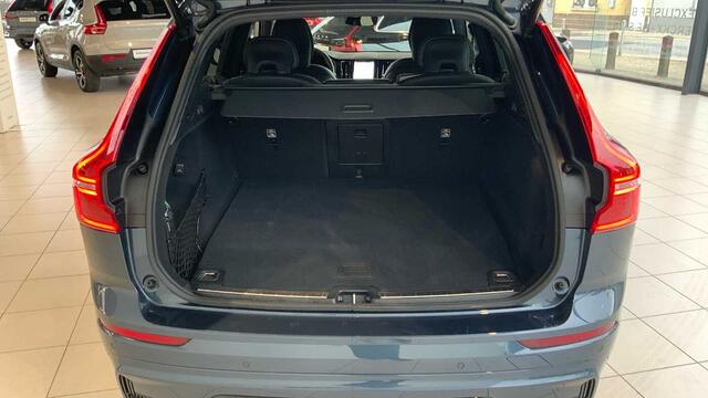 Volvo XC60 II Recharge Plus, T6 AWD Plug-in Hybrid, Elektrisch/Benzine, Dark + Pano + 360� + .