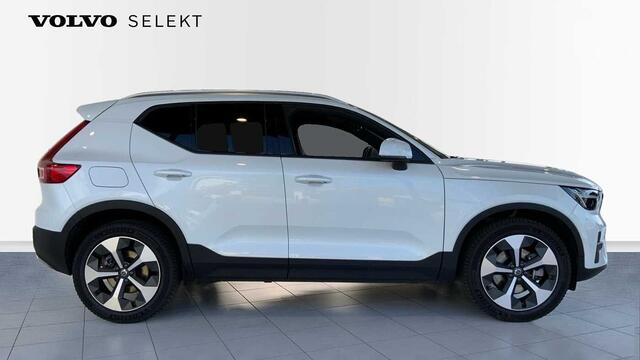 Volvo XC40 Core, B3 Mild-Hybrid, Benzine + Intellisafe + Pilot + Park Assist V&A + ......