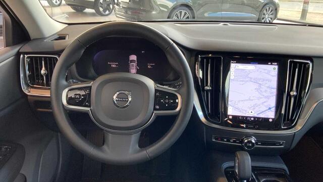 Volvo V60 Recharge Plus, T6 AWD plug-in hybrid Dark + Navi + Driver Assist Pack + Pano