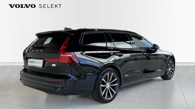Volvo V60 Recharge Plus, T6 AWD plug-in hybrid Dark + Navi + Driver Assist Pack + Pano