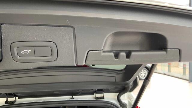 Volvo XC60 II R-Design D4 Geartronic 190 pk + Navi + Winter + Intellisafe + Versatility Pack +