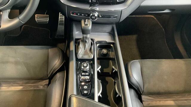 Volvo XC60 II R-Design D4 Geartronic 190 pk + Navi + Winter + Intellisafe + Versatility Pack +