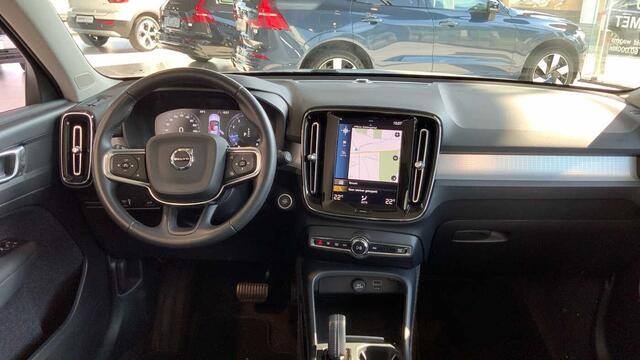 Volvo XC40 Momentum Pro, T3 Automatic + Navi + Park Assist Pack + ....