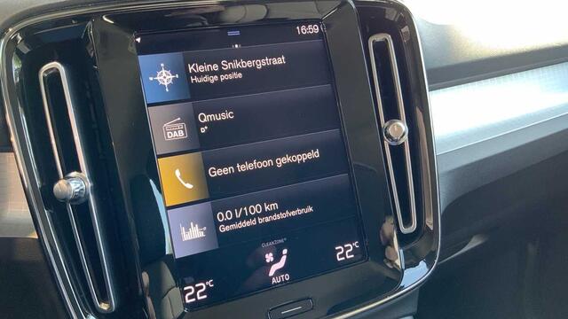 Volvo XC40 Momentum Pro, T3 Automatic + Navi + Park Assist Pack + ....