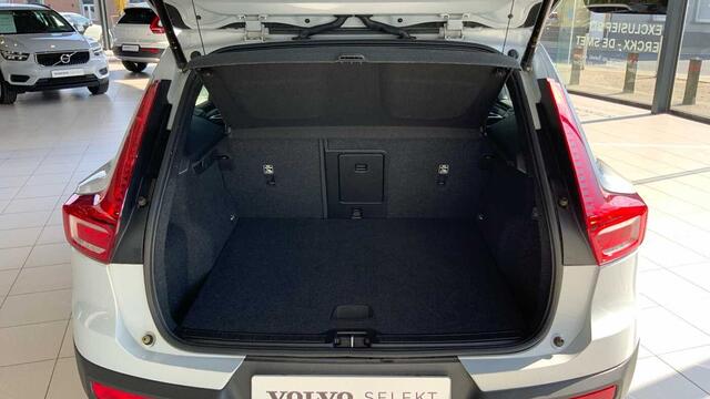 Volvo XC40 Momentum Pro, T3 Automatic + Navi + Park Assist Pack + ....