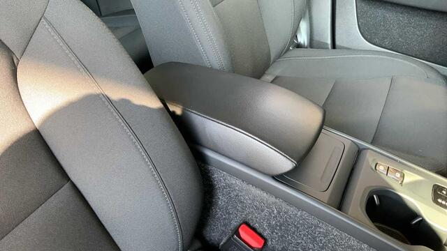 Volvo XC40 Momentum Pro, T3 Automatic + Navi + Park Assist Pack + ....