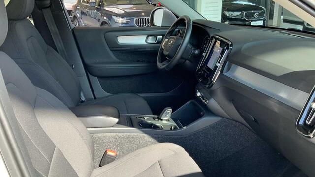 Volvo XC40 Momentum Pro, T3 Automatic + Navi + Park Assist Pack + ....