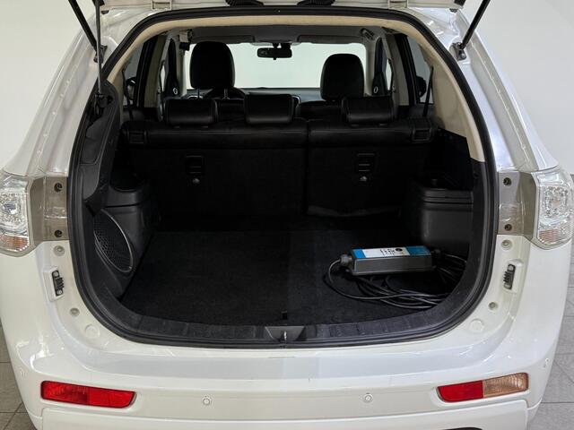 Mitsubishi Outlander 2.0 PHEV Instyle+ 4WD/Camera/Navi