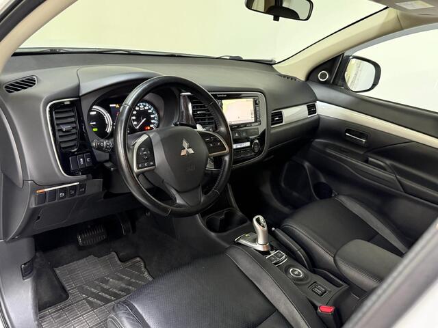 Mitsubishi Outlander 2.0 PHEV Instyle+ 4WD/Camera/Navi