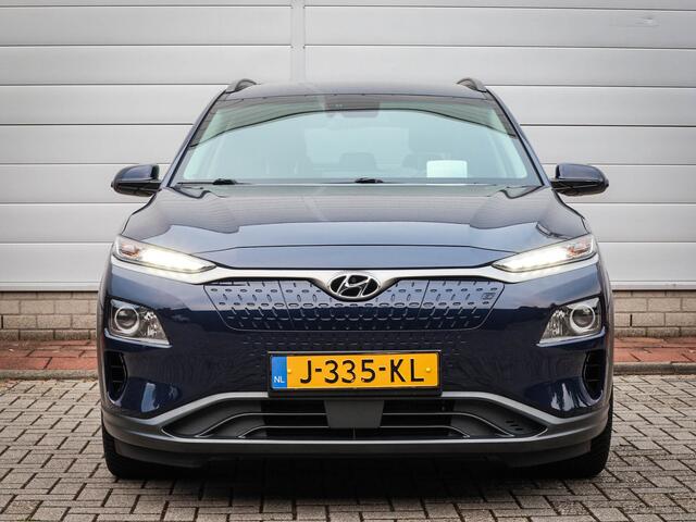 Hyundai Kona EV Fashion 64 kWh | Clima | Cruise | Navi | Pdc | SOH 86,3% | 3 fase lader