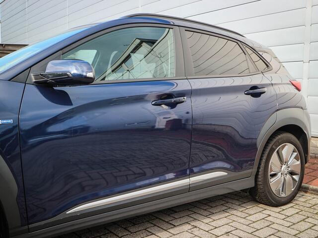 Hyundai Kona EV Fashion 64 kWh | Clima | Cruise | Navi | Pdc | SOH 86,3% | 3 fase lader
