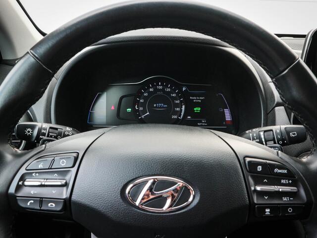 Hyundai Kona EV Fashion 64 kWh | Clima | Cruise | Navi | Pdc | SOH 86,3% | 3 fase lader