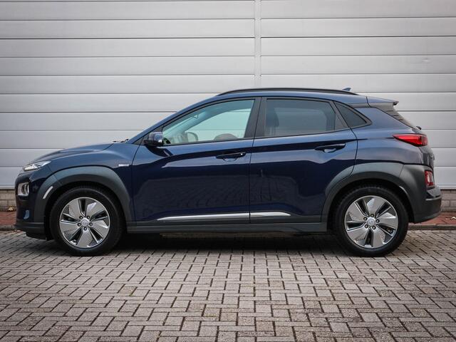 Hyundai Kona EV Fashion 64 kWh | Clima | Cruise | Navi | Pdc | SOH 86,3% | 3 fase lader