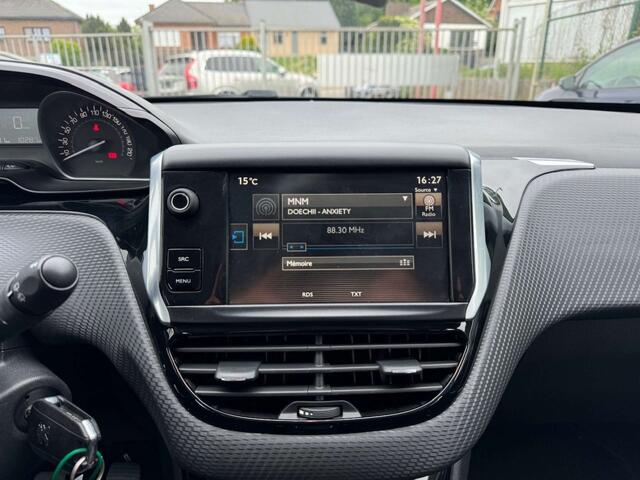 Peugeot 2008 1.2i e-THP Allure - Airco  1 JAAR GARANTIE 