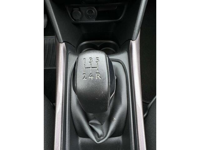 Peugeot 2008 1.2i e-THP Allure - Airco  1 JAAR GARANTIE 