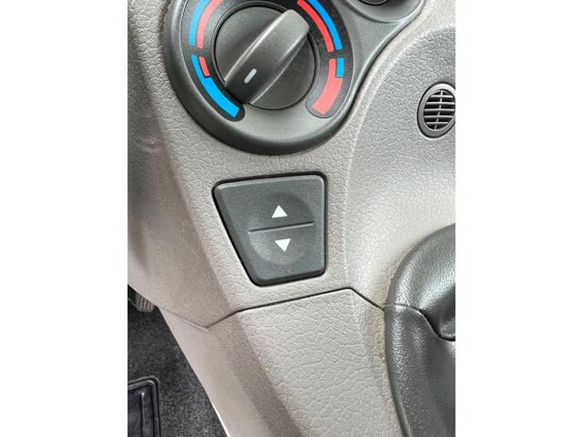 Fiat Panda 1.2 Navigator NEW APK / NAP KM / ELECT PAKKET / HOGE INSTAP / LAGE KM STAND / BOEKJES COMPLEET