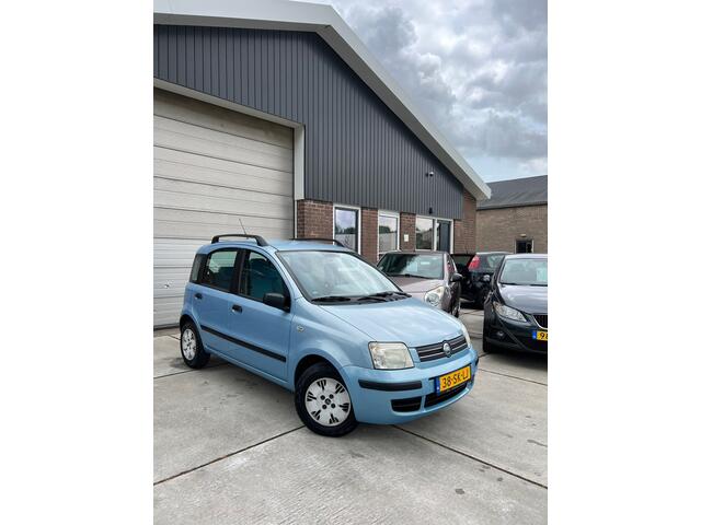 Fiat Panda 1.2 Navigator NEW APK / NAP KM / ELECT PAKKET / HOGE INSTAP / LAGE KM STAND / BOEKJES COMPLEET