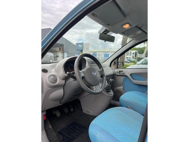 Fiat Panda 1.2 Navigator NEW APK / NAP KM / ELECT PAKKET / HOGE INSTAP / LAGE KM STAND / BOEKJES COMPLEET