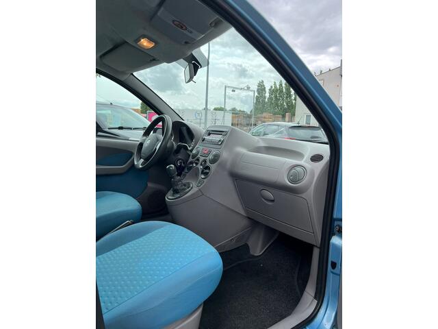 Fiat Panda 1.2 Navigator NEW APK / NAP KM / ELECT PAKKET / HOGE INSTAP / LAGE KM STAND / BOEKJES COMPLEET