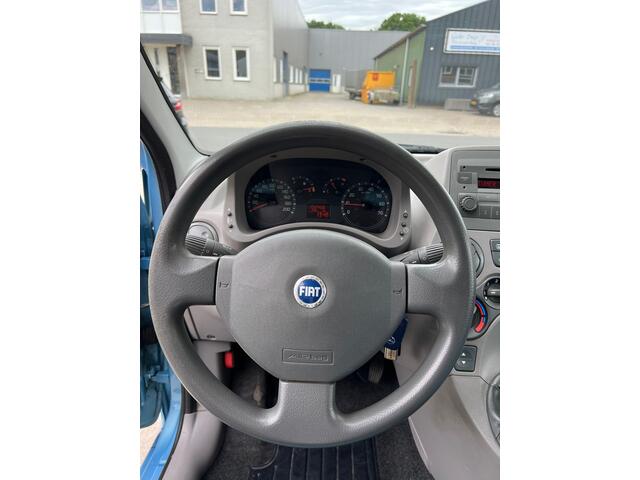 Fiat Panda 1.2 Navigator NEW APK / NAP KM / ELECT PAKKET / HOGE INSTAP / LAGE KM STAND / BOEKJES COMPLEET