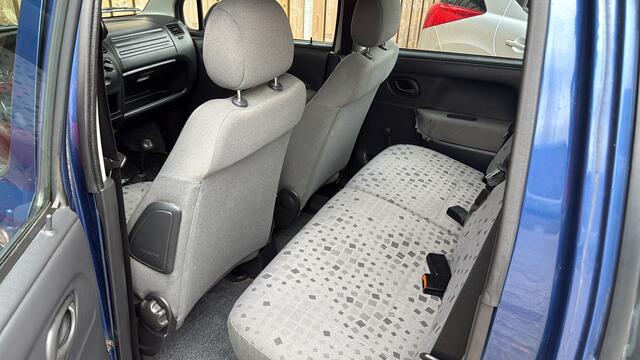 Opel Agila 1.2-16V Comfort