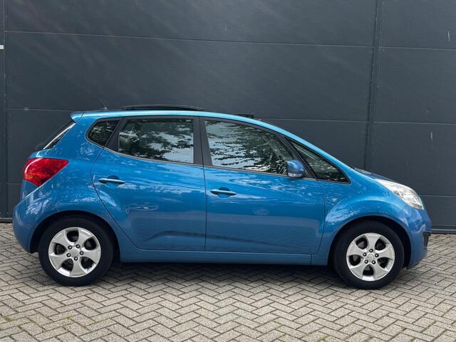 KIA Venga 1.4 CVVT X-ecutive PANO PDC CLIMA TREKHAAK NAP e APK