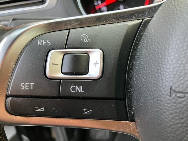 Volkswagen Polo 1.2 TSI R-Line pdc cruise st verwarming multi stuur, start/stop