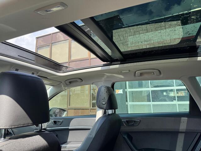 Seat Ateca TSI Style | Bi-Xenon | Full-Led | Pano | Gr.Navi | Cruise | Climate | Pdc | Isofix |