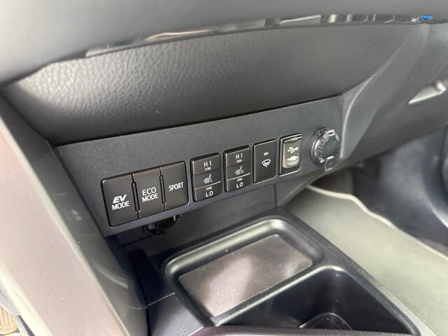 Toyota RAV4 2.5 Hybrid Dynamic Sport/ 1e Eigenaar/ Navi/ Elec Achterklep/ Camera/ Afnb Trekhaak/ Stuur+ Stoelverwarming/ ECC