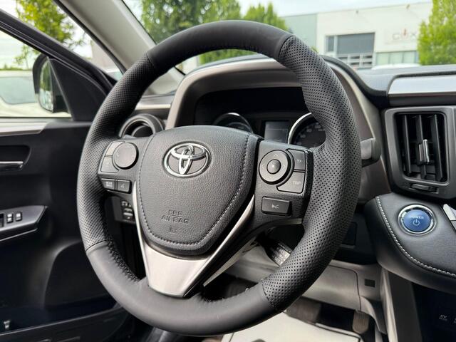 Toyota RAV4 2.5 Hybrid Dynamic Sport/ 1e Eigenaar/ Navi/ Elec Achterklep/ Camera/ Afnb Trekhaak/ Stuur+ Stoelverwarming/ ECC