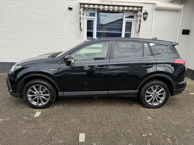 Toyota RAV4 2.5 Hybrid Dynamic Sport/ 1e Eigenaar/ Navi/ Elec Achterklep/ Camera/ Afnb Trekhaak/ Stuur+ Stoelverwarming/ ECC