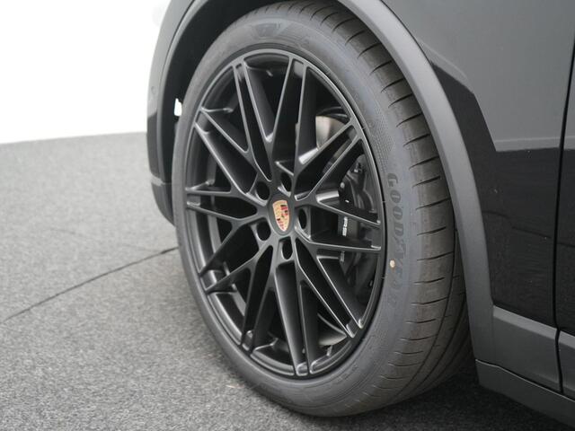 Porsche Macan 4
