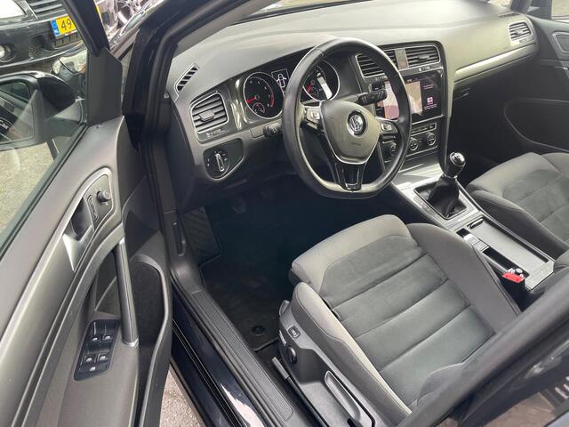 Volkswagen Golf 1.0 TSI Comfortline Business|APK01-2027|NAP|MASSAGESTOEL|DAB|ACC|