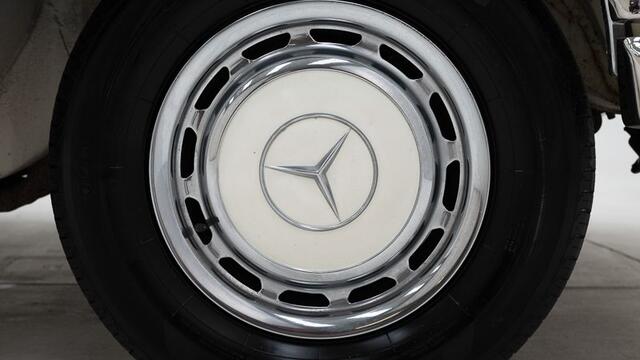 Mercedes-Benz 280 