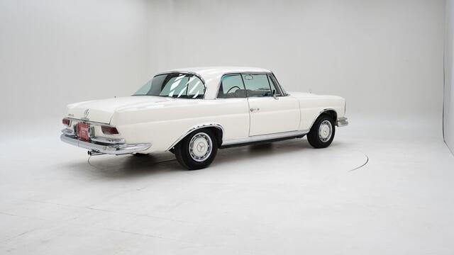 Mercedes-Benz 280 