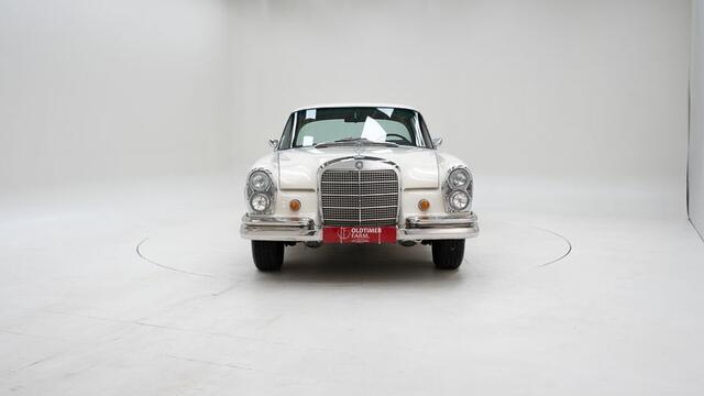 Mercedes-Benz 280 