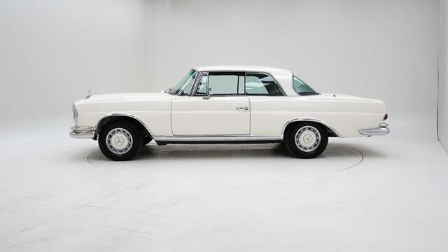 Mercedes-Benz 280 