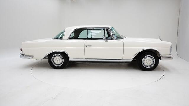 Mercedes-Benz 280 