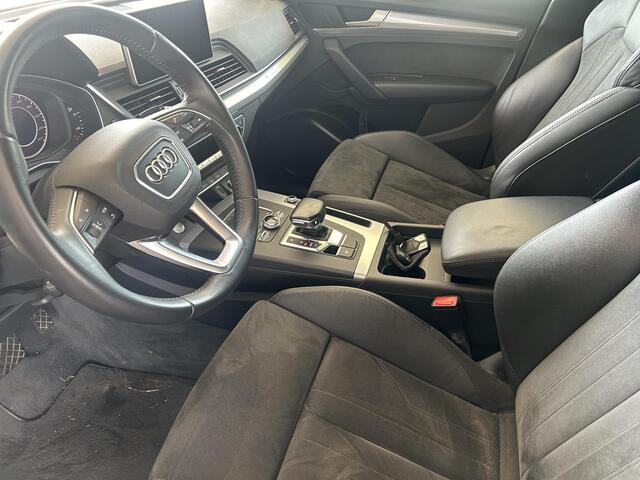 Audi Q5 50 TFSI e Advanced edition PHEV | luchtvering| digitaal dash | trekhaak | verwarmde stoelen |