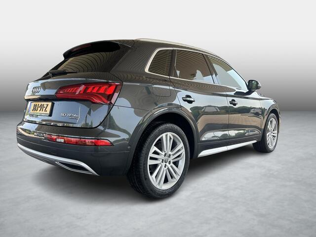 Audi Q5 50 TFSI e Advanced edition PHEV | luchtvering| digitaal dash | trekhaak | verwarmde stoelen |