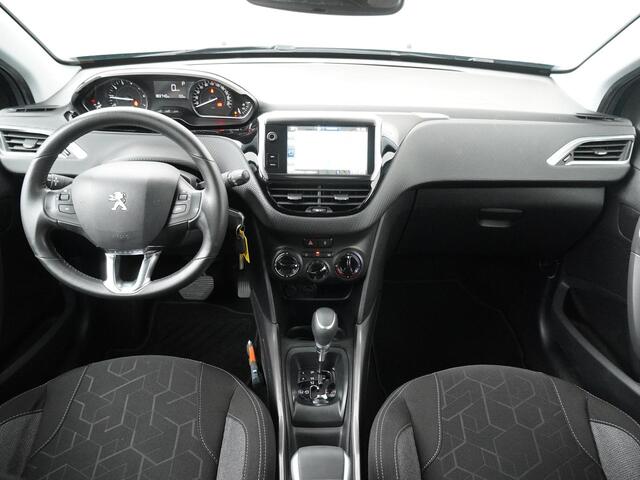 Peugeot 2008 1.2 PureTech Active Automaat - Navigatie - Trekhaak - Cruise Control