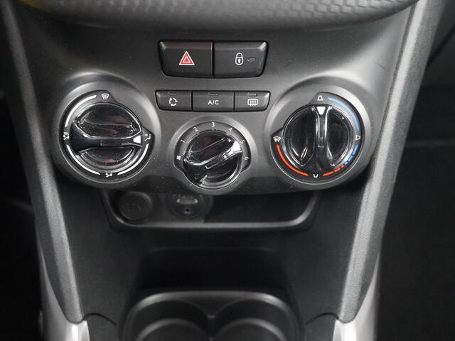 Peugeot 2008 1.2 PureTech Active Automaat - Navigatie - Trekhaak - Cruise Control