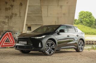 TOYOTA bZ4X AWD full option Dark Rebel Edition