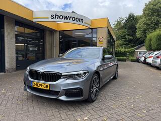BMW 5-SERIE 530e xDrive M-Sport 290PK iPerformance High Executive Schuifdak Headup Harman Kardon Trekhaak